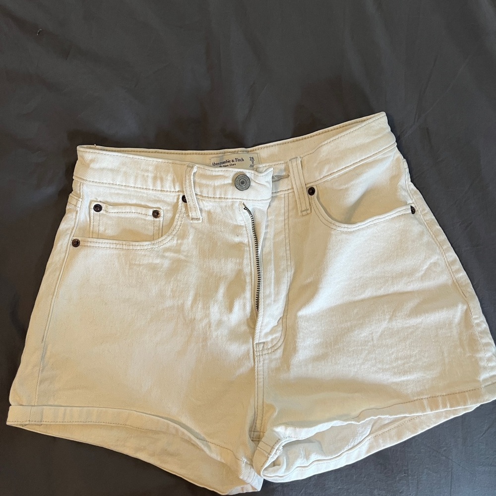 Abercrombie & Fitch Curve Love High Waist Shorts